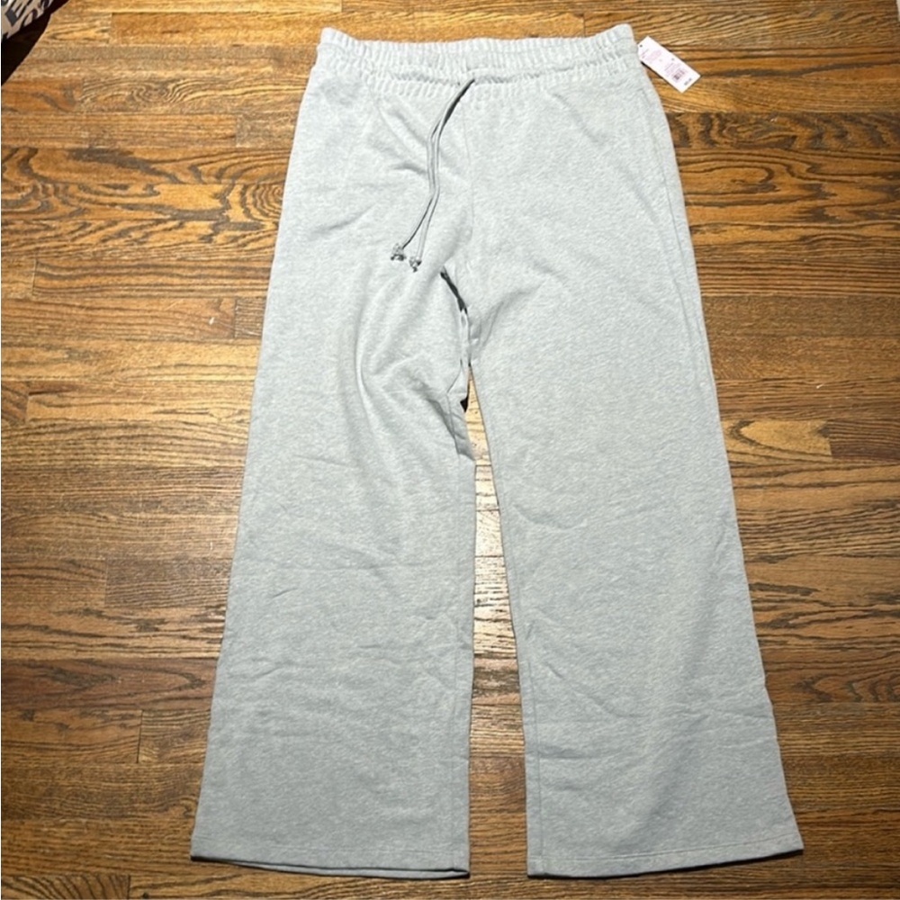 Gray Wide-Leg Sweatpants - Picture 3 of 4